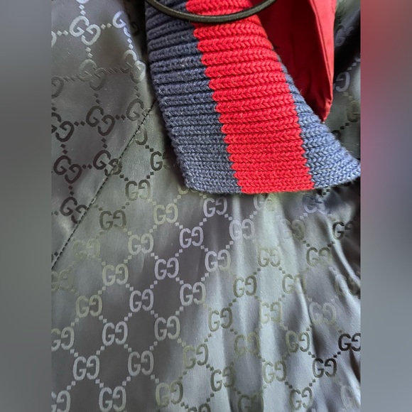 Windbreaker - Picture 2 of 6